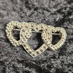 Vintage 3 Linked hearts silver tone brooch